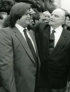 Marlon Brando, Miko, 1990 Santa Monica jail.jpg